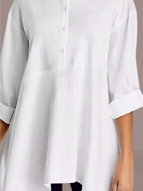 Cupio White Button-Front Asymmetric Tunic